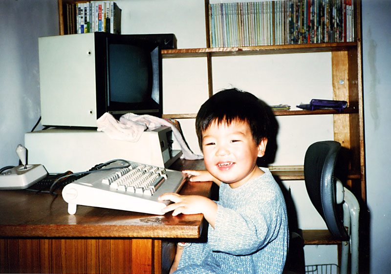 我的玩電腦生涯就是從這台 Apple II 開始的（1990）
